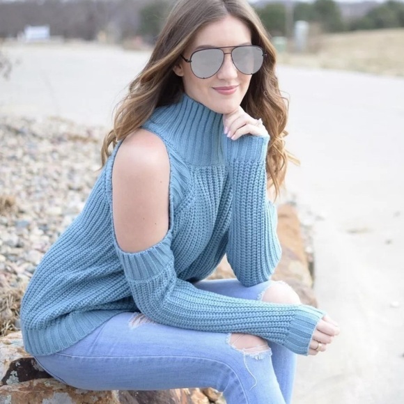 Miracle USA | Blue/Teal Open Shoulder Sweater Size: M/L - Picture 1 of 5